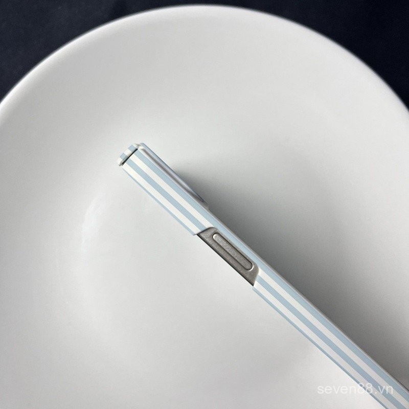 Ốp điện thoại dùng cho hành lý iPhone 16/15/14promax Ốp cứng 13Pro/12mini/11 Ốp bảo vệ toàn bộ lỗ lớn chống rơi 7/8plus HGQJ