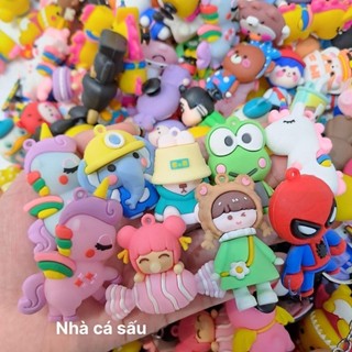 Jibbitz búp bê con to 3D nổi, charm gắn dép sục, sticker móc khóa gắn dép cá sấu, jibbitz Labubu, Kurumi, Shin, Doremon