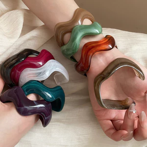 Vòng tay hở miệng chất liệu acrylic hình sóng không đều thời trang cao cấp nhẹ sang trọng phụ kiện tay