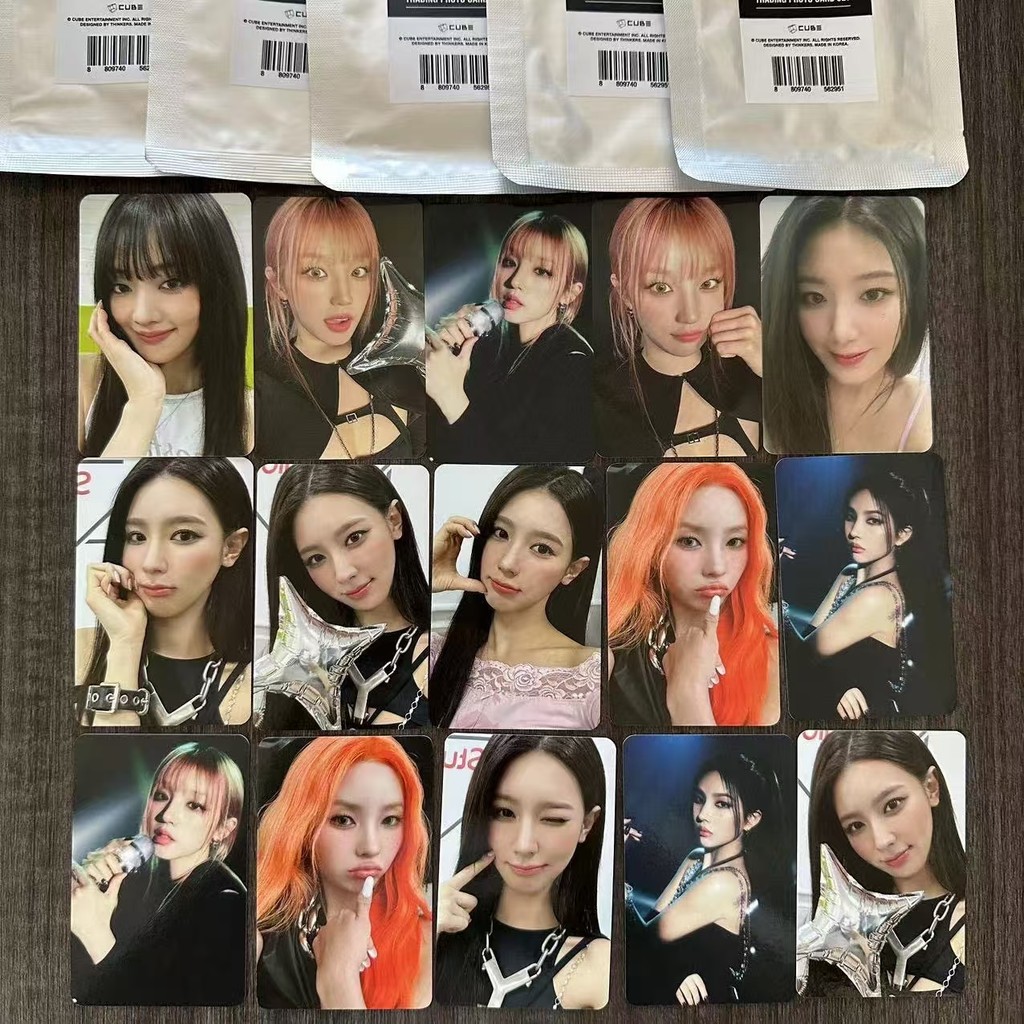 1 gói 2024 (G) I-DLE World Tour I-dol Trading Photo Card Set Gidle
