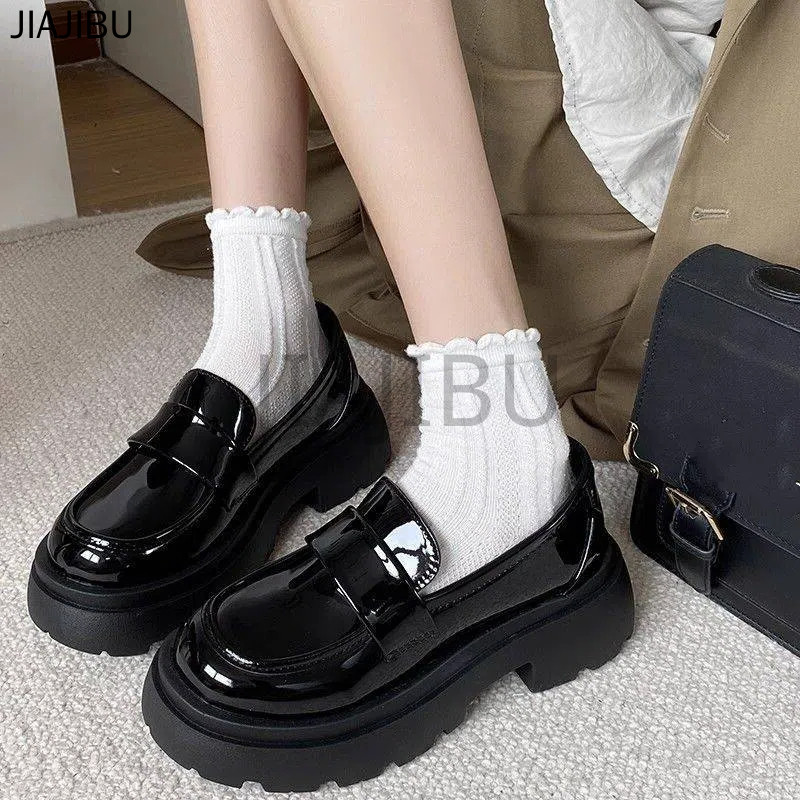Size 34-45 Giày Da Nhỏ Đế Dày Mũi Tròn JK Chống Trượt Phong Cách Đại Học Anh Quốc 44 Giày Nữ Cỡ Lớn 43 Giày Lười Slip-on Giày Đi Học Màu Đen 42 Korean Fashion Casual Platform Mary Jane Shoes Japanese Lolita Doll Shoes Giày Da Bằng Sáng Chế Cosplay Cổ Điển
