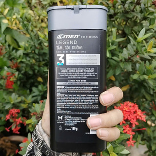 (Xanh) Combo Dầu gội và Sữa tắm Xmen Boss sang trọng cuốn hút 150g/chai (Hàng khuyến mãi)