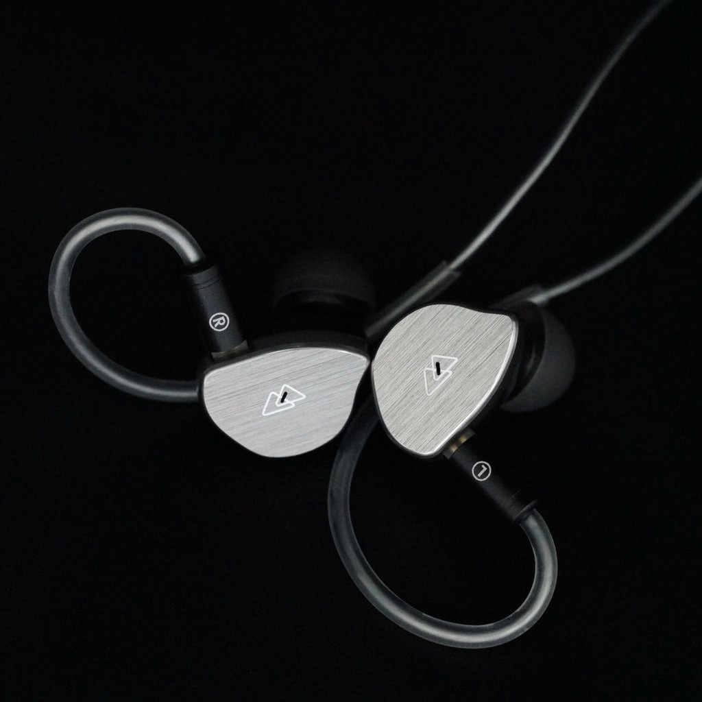 Bqeyz BQ10 12mm PET Dynamic Driver Tai nghe nhét tai Tai nghe IEM có dây HiFi 0,78 2Pin Cáp OFC mạ bạc có thể tháo rời