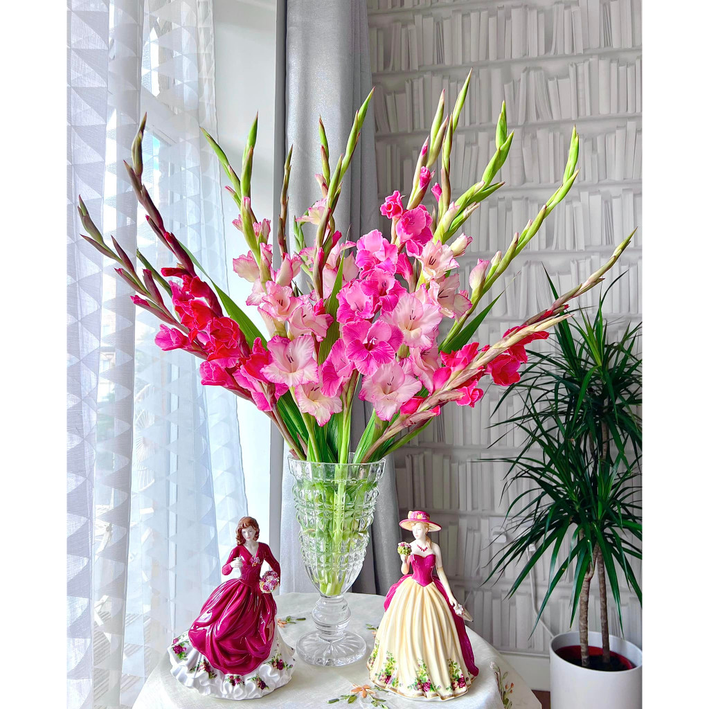 LỌ HOA DÁNG CÚP TRONG SUỐT 25CM,30CM SANG TRỌNG