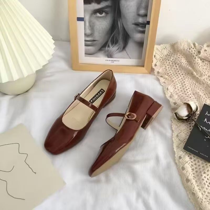 🔥Còn hàng🔥Giày Mary Jane Nữ,giày mũi vuông,dây đeo chéo đỏ, trắng và đens(size35-42)
