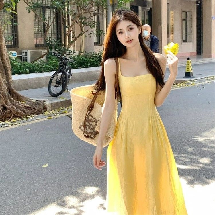 Đầm dây màu vàng cho phụ nữ, mùa hè mới, ôm eo, đầm dài thanh lịch, đầm đi biển