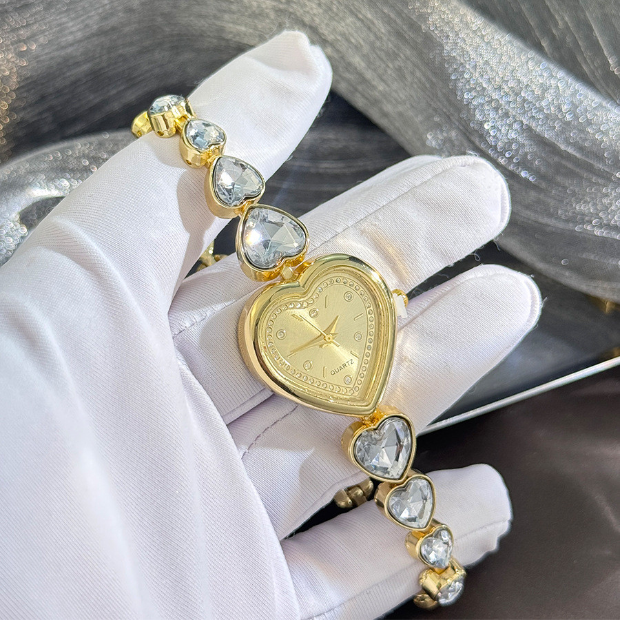 Đồng hồ nữ thời trang Bộ vòng tay trang sức tình yêu hình tròn với đồng hồ vòng tay Zircon hình tình yêu