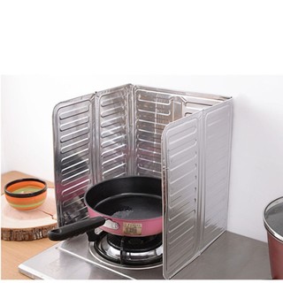 Tấm chắn dầu mỡ cách nhiệt khung nhôm chắn gió bếp gas họa tiết đẹp chống văng tiện lợi