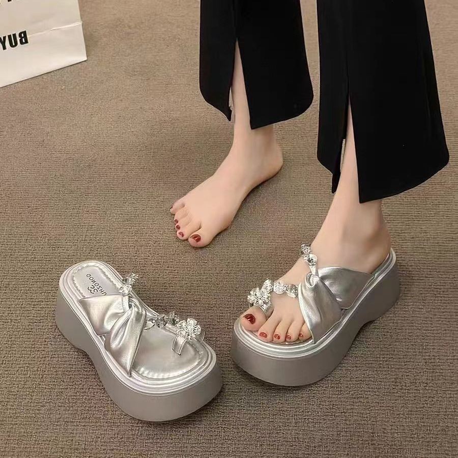 Muffin Đế Dày Tăng Chiều Cao Dép Nữ Mùa Hè Mặc Ngoài 2024 Phong Cách Mới Với Váy Thời Trang Set-Toe Kim Cương Giả Cao Gót 24.11.