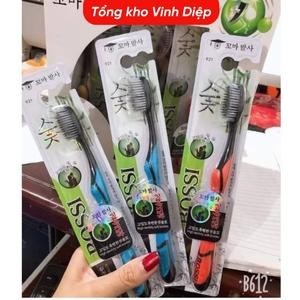 1 hộp 30 chiếc bàn chải đánh răng than tre hoạt tính Bossi Hàn Quốc