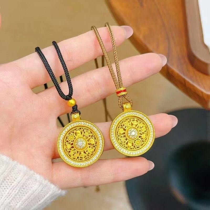 ✨Kết Cấu Nổi Bật Weixue Phương Pháp Cổ Đại Kim Cương Xoay Tám Kho Báu La Bàn Mặt Dây Chuyền Vòng Cổ Nữ Xoay La Bàn Tốt Lành Áo Len Dây Xích 25.4.25