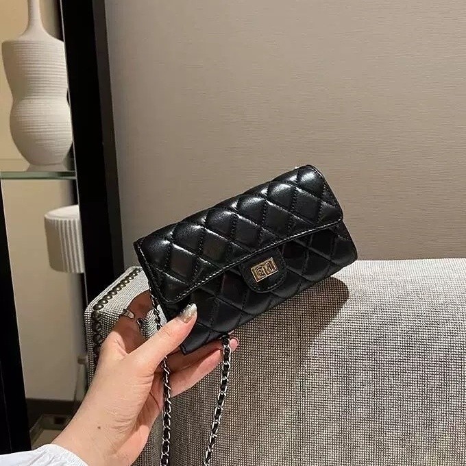 Túi đeo chéo cao cấp đa năng kiểu Hàn Quốc với dây chuyền kim cương