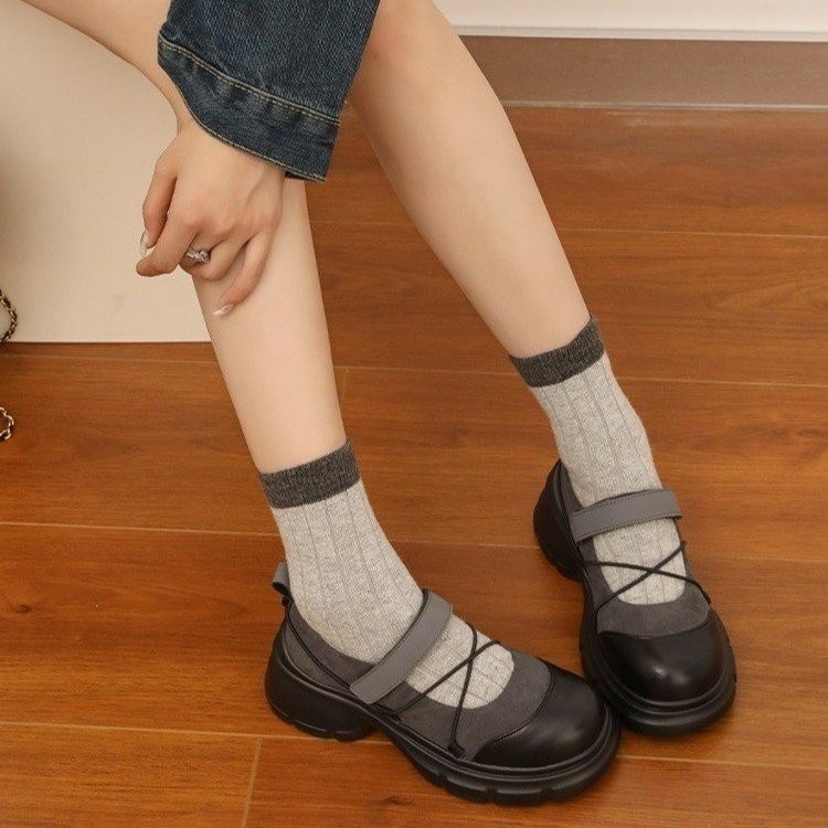 Hàn Quốc mũi tròn miệng nông gót giữa giày lofoe PU Velcro chống trượt chịu mài mòn học sinh hàng ngày Thích hợp đi ra ngoài giày đơn thường ngày nữ xưởng giá sỉ