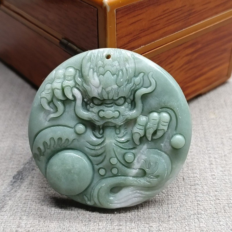Đá quý lục bảo Lantian Jade mặt dây chuyền đầu rồng phong cách cổ điển cho nam