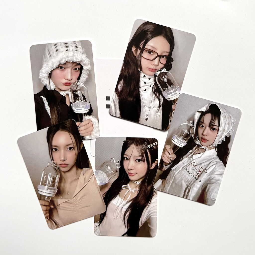 PS1 5 Cái / bộ ILLIT MOKA LOMO Card Hỗ Trợ Lightstick Bưu Thiếp Bộ Sưu Tập Ngôi Sao Ngoại Vi SP1