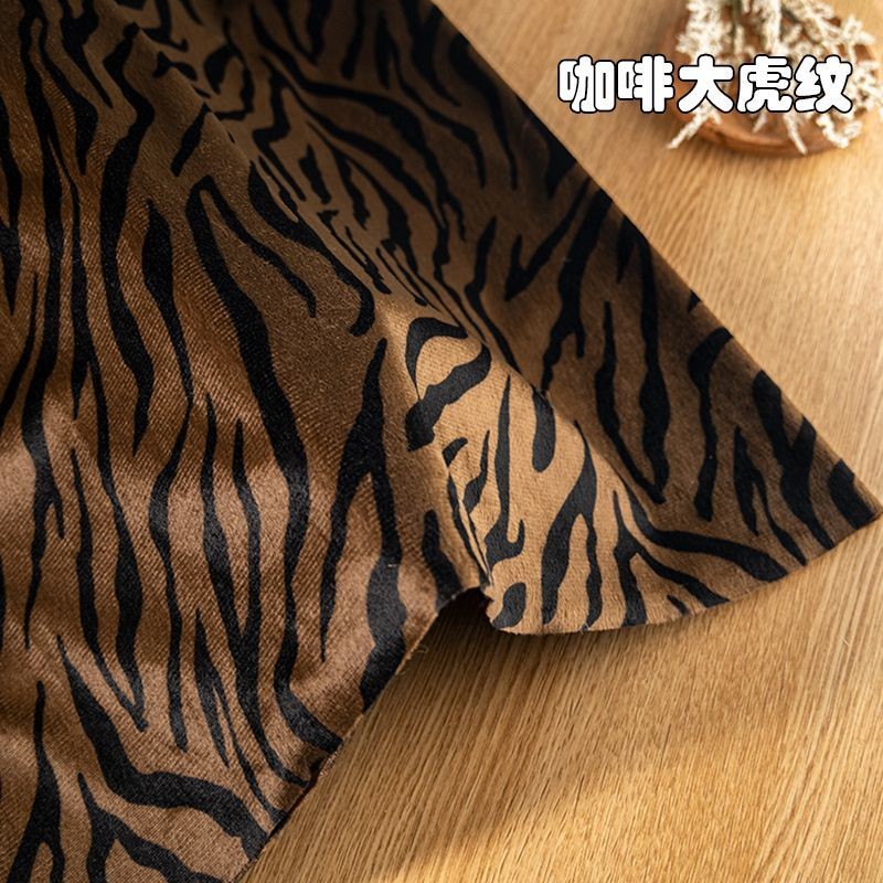 Động Vật In Hình Ngắn Sang Trọng Vải Hổ In Hình Ngắn Sang Trọng Vải Savage Sân Khấu Mặc Tự Làm Đồ Chơi In Hình Động Vật Ngắn Sang Trọng Vải Hổ In Báo In Hình Ngựa Vằn20250408