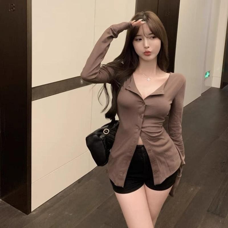Áo Nữ Kiểu Tay Dài PINKSTORE29 Có Cúc Cài, Dáng Ôm Body, Cổ Kiểu Gợi Cảm A5557 Top Thun