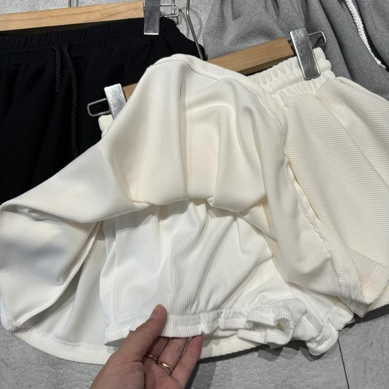 Chân Váy Ngắn Chữ A Dáng Xòe -  GUUUU.store