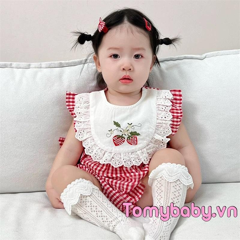 Bộ áo liền quần cổ tròn không tay thêu dâu tây cho bé gái