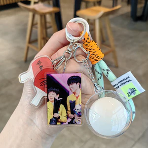 ✨Sản phẩm mới✨Sun Ying Sa Sa Đầu Kết Hợp Bóng Bàn Chữ Ký Móc Khóa Wang Chuqin Mặt Dây Chuyền Trang Sức Bóng Túi Sa Sa Sa Sa Sa Phụ Kiện Ba Lô✨Sự kiện✨