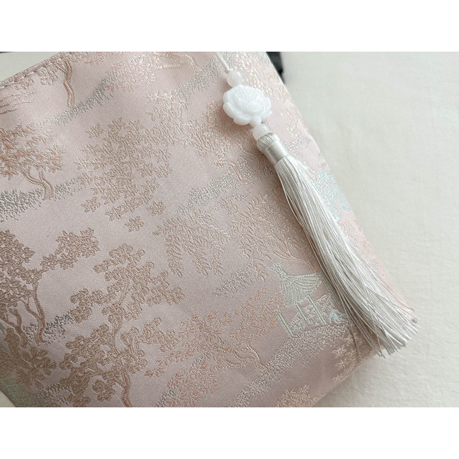 Túi xô lụa trang trí treo tassel thêu thủ công mới của Trung Quốc