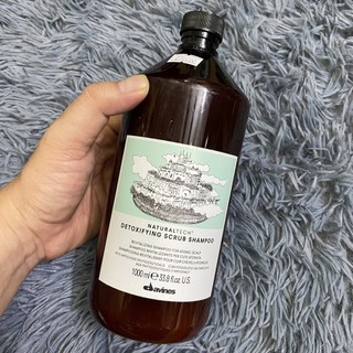 Dầu gội thanh lọc giải độc cho tóc và da đầu Davines Detoxifying Scrub Shampoo 1000ml [ TN ]