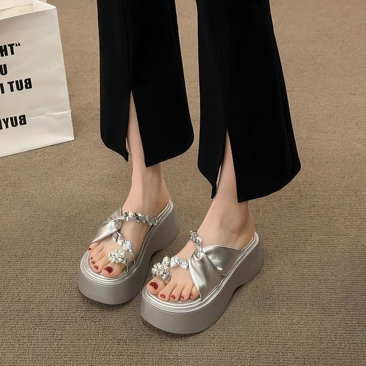 Muffin Đế Dày Tăng Chiều Cao Dép Nữ Mùa Hè Mặc Ngoài 2024 Phong Cách Mới Với Váy Thời Trang Set-Toe Kim Cương Giả Cao Gót 24.11.