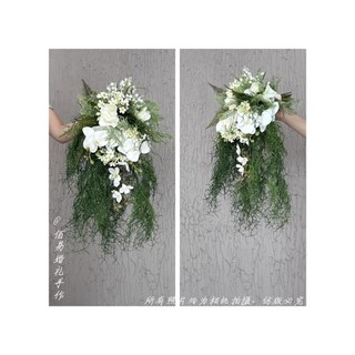 Bó hoa cưới cầm tay cô dâu từ hoa lan và cỏ xoắn rất tự nhiên CEVERIA C02654