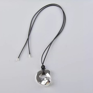 ✪[1651 Đánh giá tích cực] Thời trang tối giản Nhật Bản, sang trọng nhẹ nhàng, dây da có mặt dây chuyền mạ đồng rỗng, dây chuyền áo len có thể điều chỉnh IZPJ
