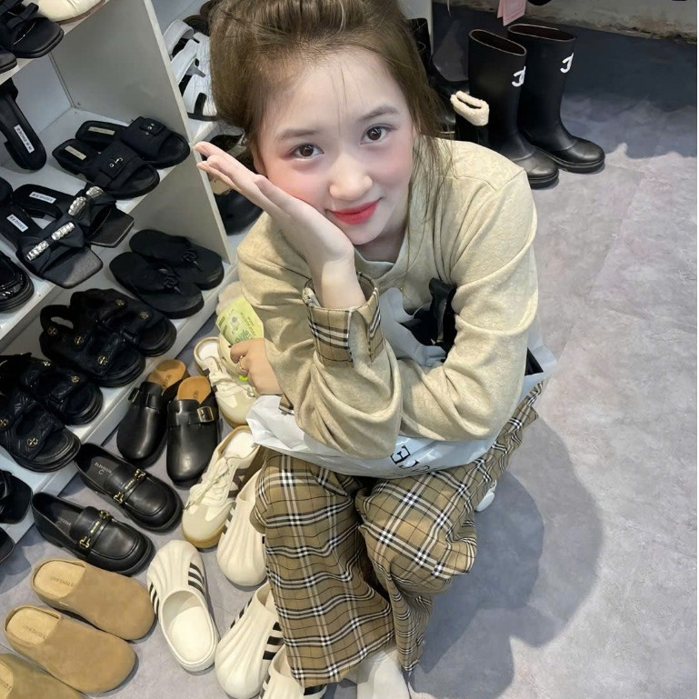 Set Quần Suông BR KCloset Mix Áo Khoác Len Tăm Thêu Ngựa Cổ Tay BR TTshop Thời Trang Nữ Cao Cấp