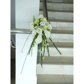 Bó hoa cưới bó hoa thác nước calla lily  phong cách Hàn quốc sang trọng CEVERIA C0266
