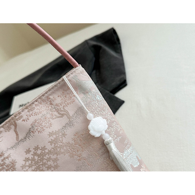 Túi xô lụa trang trí treo tassel thêu thủ công mới của Trung Quốc