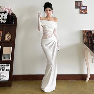 Klalien Đầm Lưới Cổ Chém Chắc Chắn Skinny Chắp Vá Rỗng Ra Không Đều Tay Dài Hình Eo Hông-Cover Thời Trang Ngọt Ngào