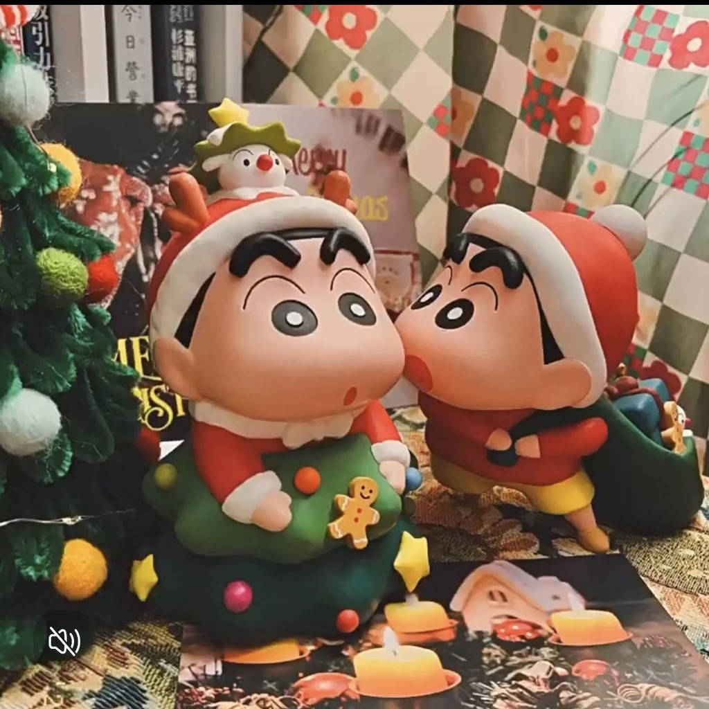 Giáng sinh Crayon Shin-chan Bàn tay Cây thông Noel Shin-chan Dễ thương Búp bê ngoại vi Đồ trang trí để bàn Quà Tặng nữ
