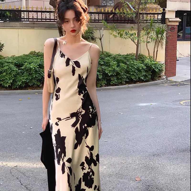 Đầm dây đeo kiểu Pháp cho phụ nữ, ôm sát eo thanh lịch, đầm dài cổ V mùa hè mới