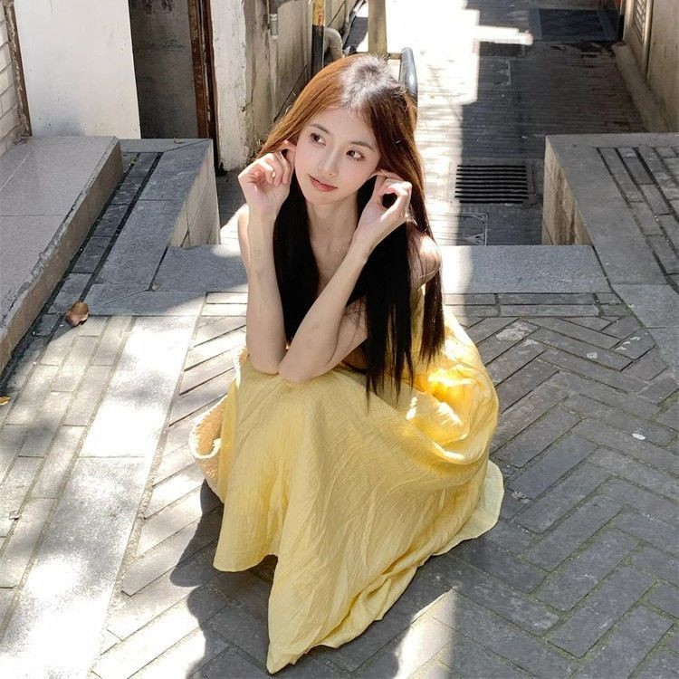 Đầm dây màu vàng cho phụ nữ, mùa hè mới, ôm eo, đầm dài thanh lịch, đầm đi biển