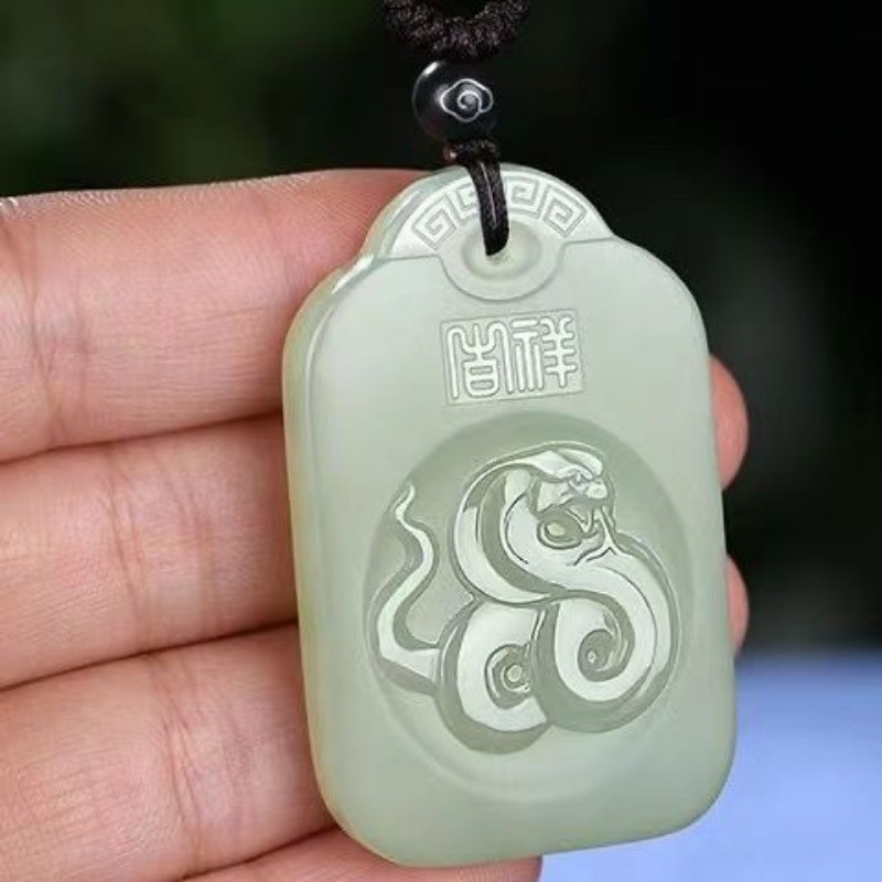 Mặt dây chuyền ngọc bích tự nhiên Mặt dây chuyền cung hoàng đạo Vòng cổ thương hiệu ngọc bích Nam Nữ Phong cách Benming Năm Mặt dây chuyền ngọc bích