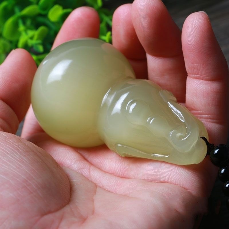 Tự Nhiên Xanh Trắng Ngọc Bầu Tay Cầm Mảnh Ngọc Fulu Chơi Mảnh Tay Khắc Ngọc Mặt Dây Chuyền Mặt Dây Chuyền