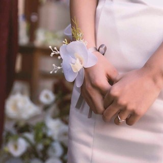Bó hoa cưới cầm tay cô dâu từ hoa nhân tạo Lan cao su và tulip trắng tinh CLR 001