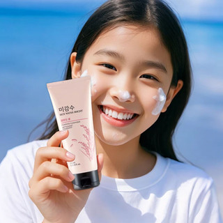 THE FACE SHOP - Rice Water Bright Cleansing Foam 150ml
