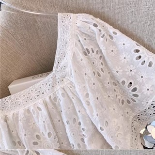 M-4XL Size Lớn Top Nữ Phong Cách Pháp Cổ Vuông Ren Áo Sơ Mi Tay Ngắn Mùa Hè 2025 Màu Trơn Rỗng Rời Ngắn Kích Thước Hàng Đầu Mỡ mm Bao Bụng Nữ Tay Ngắn Top Size Lớn Quần Áo Nữ