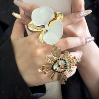 Vòng cổ vintage thiết kế tulip với men nhỏ giọt dầu, cánh hoa mở rộng, màu sắc nổi bật