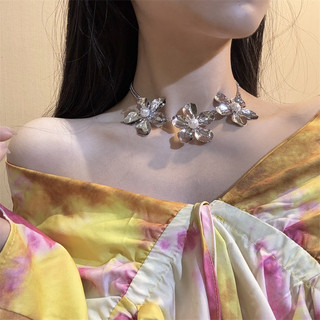 1 Chiếc Thiết Kế Thời Trang Kim Loại Hoa Vòng Cổ Nữ Phong Cách Âu Mỹ Chụp Ảnh Đường Phố Ngọc Trai Cánh Hoa Xương Đòn Dây Xích Cổ