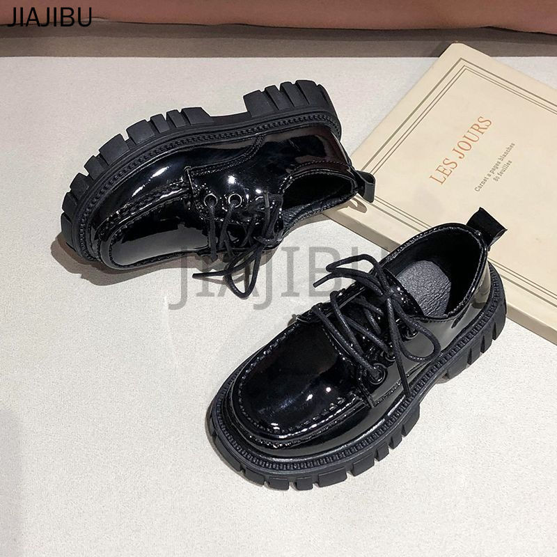 Giày Da Nhỏ Mũi Tròn Chống Trượt Phong Cách Anh Có Gót Dày Giày Lười Slip-on Giày Đi Học Màu Đen Giày Trẻ Em Thời Trang Korean Fashion Metal Buckle Platform Mary Jane Shoes Cute Girls Lace-up Cosplay Doll Shoes Giày Lolita Đế Mềm Phong Cách Retro Nhật Bản