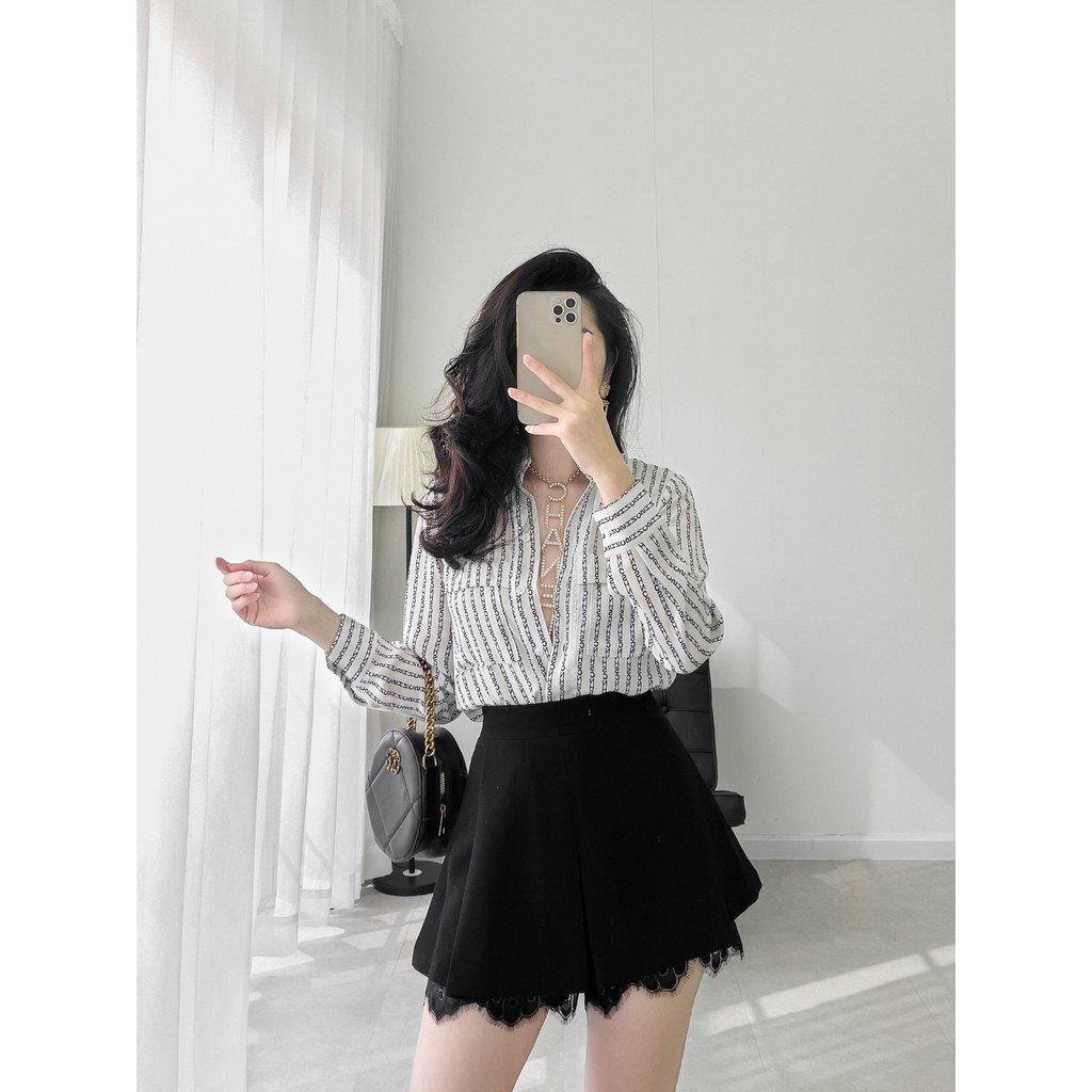 ÁO SƠ MI CỔ TRỤ IN CHỮ MÀU TRẮNG