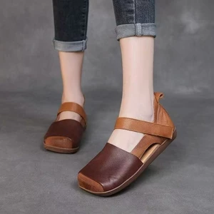 Dép sandal phẳng mũi vuông cho phụ nữ với một dây đeo và thiết kế rỗng