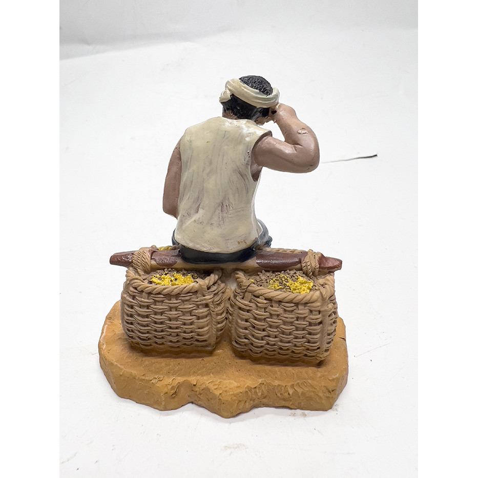 Ông Lão Gánh Củi Trang Trí Tiểu Cảnh, Non Bộ, Bể Cá Cảnh (7x6x8cm)
