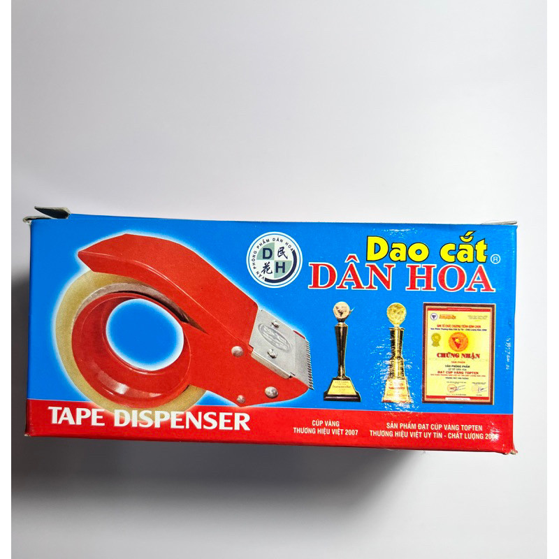 Tay cầm cắt băng keo đóng thùng hàng Dân Hoa. -