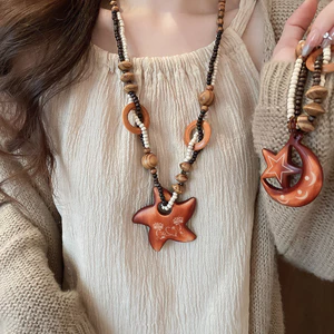 Vòng cổ mặt dây chuyền ngôi sao và mặt trăng cổ điển, khí chất thanh lịch và cao quý, dây chuyền xương đòn, giác quan cao cấp, thời trang và đa năng, dây chuyền áo len dành cho nữ