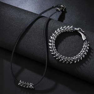 Châu Âu và Mỹ retro punk hip-hop rồng đen cột sống dây đeo cổ tay da hợp kim